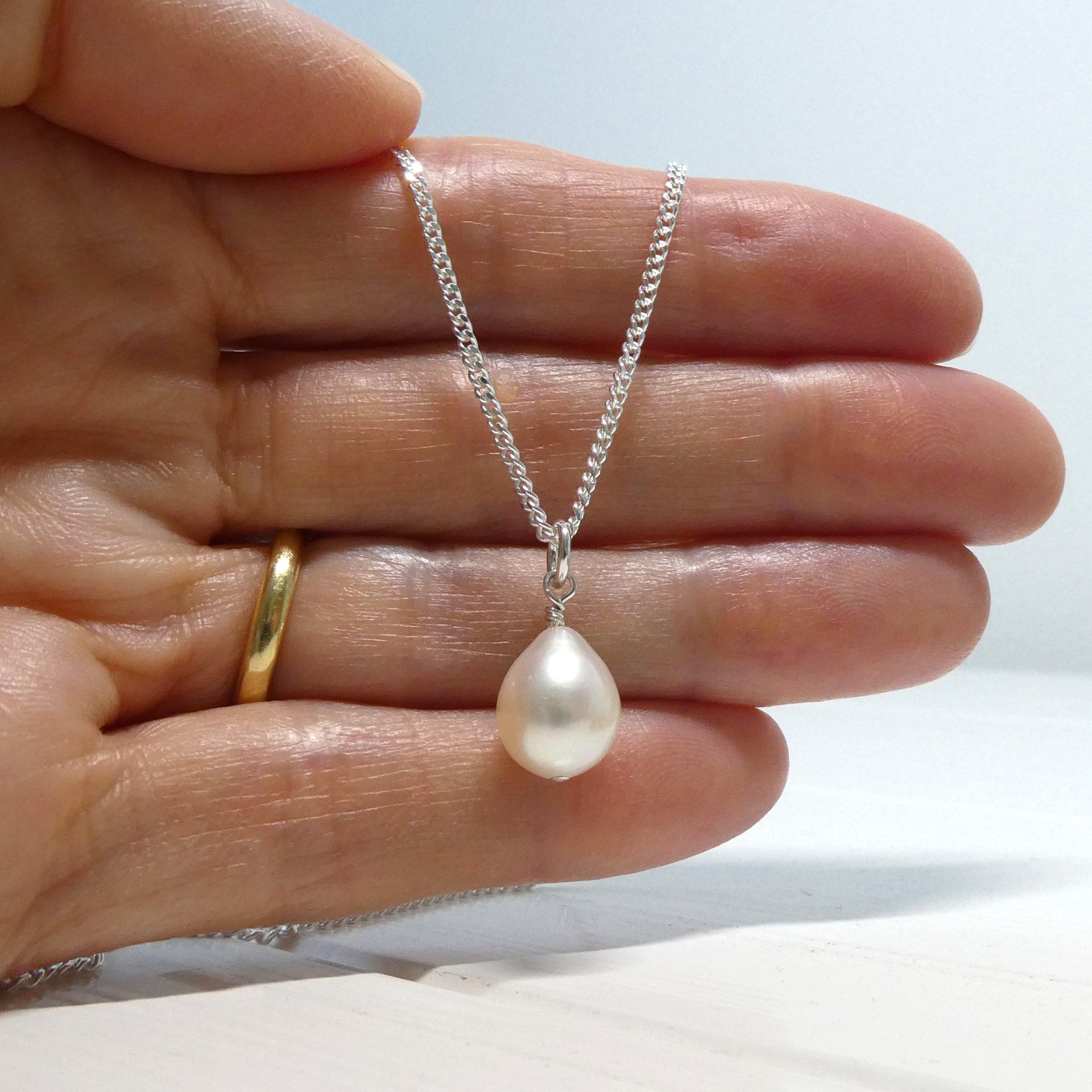 Welry 10.5-11mm Freshwater Pearl Teardrop Pendant Necklace in Sterling  Silver, 18