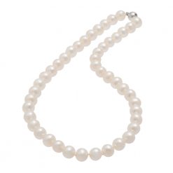 hand-knotted pearl necklace