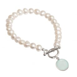 Freshwater pearl bracelet with Chalcedony gemstone