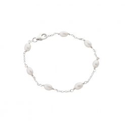 Delicate pearl and silver bracelet