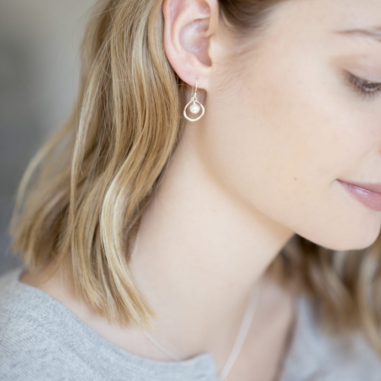 Contemporary pearl earrings